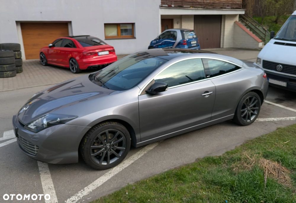 Renault Laguna 2.0T GT - 1