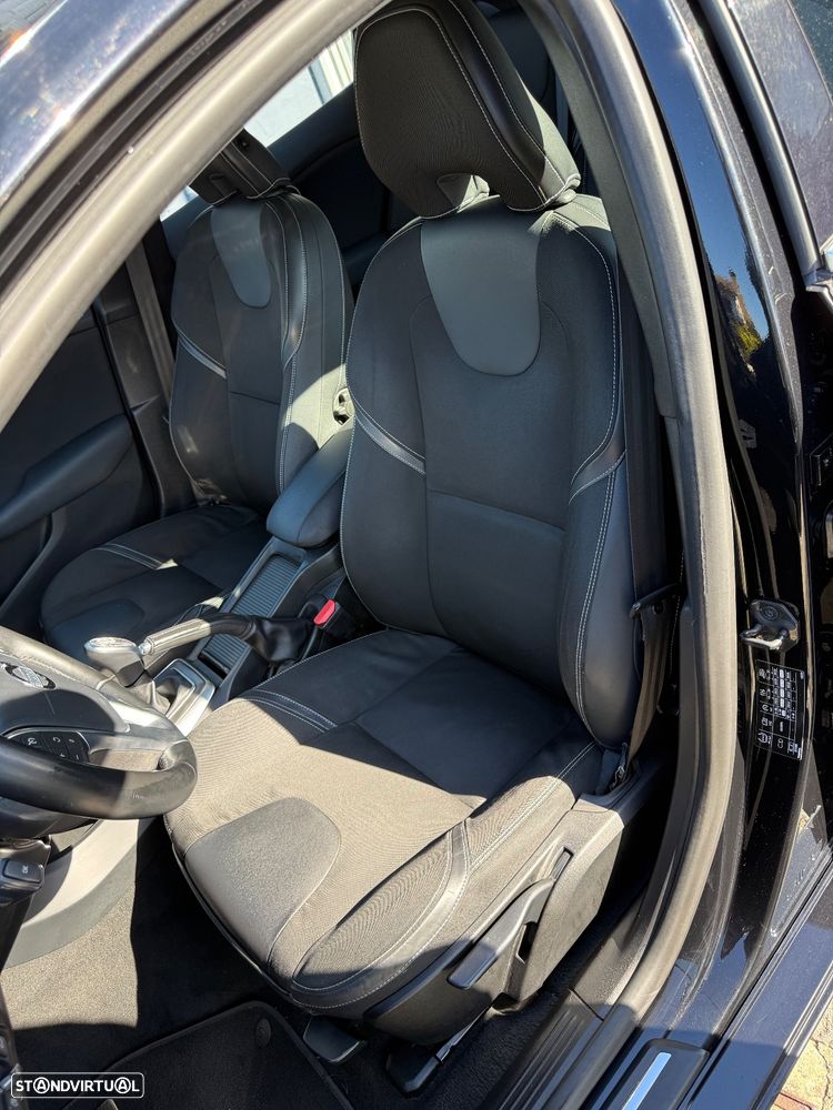 Volvo V40 1.6 D2 Eco Momentum - 19