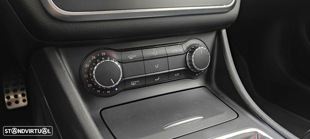 Mercedes-Benz CLA 180 CDI AMG Line - 31