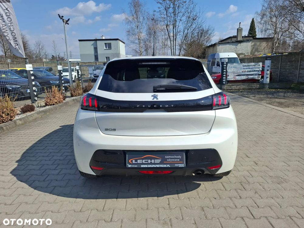 Peugeot 208 - 32