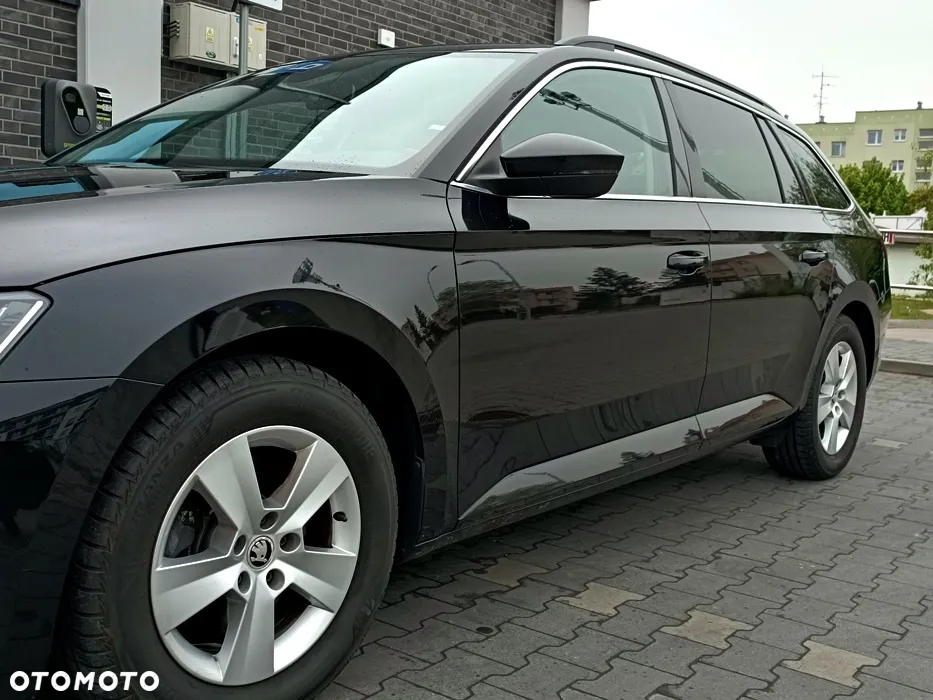Skoda Superb 2.0 TDI Ambition DSG7 - 15