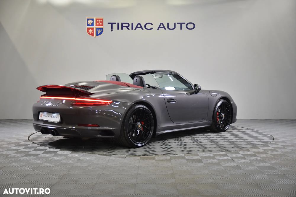 Porsche 911 Carrera 4 GTS PDK - 13