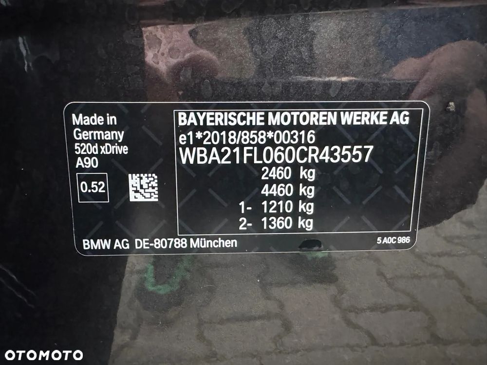 BMW Seria 5 520d xDrive - 34