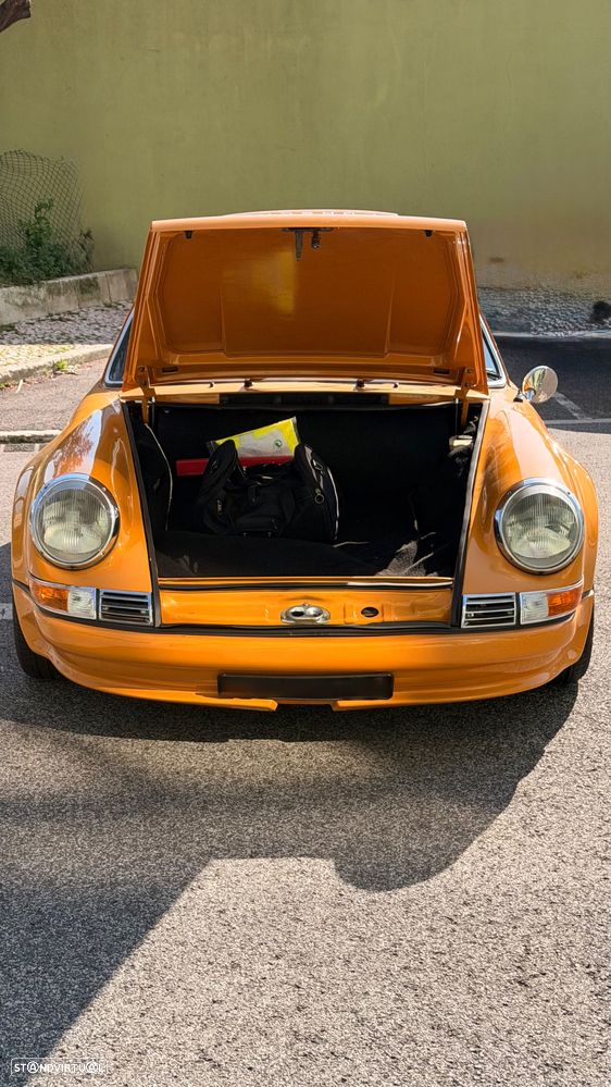 Porsche 911 Série F - 13