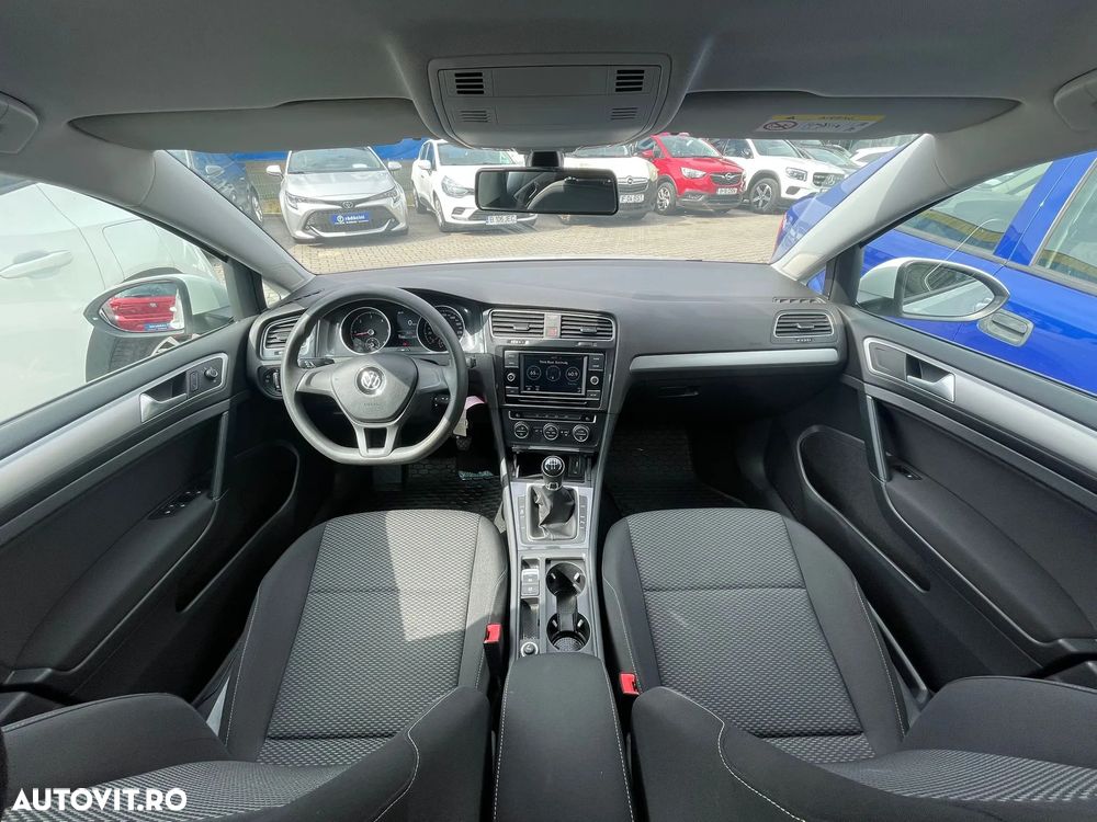Volkswagen Golf 1.6 TDI Comfortline - 9