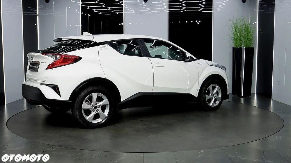 Toyota C-HR Business-Edition - 9