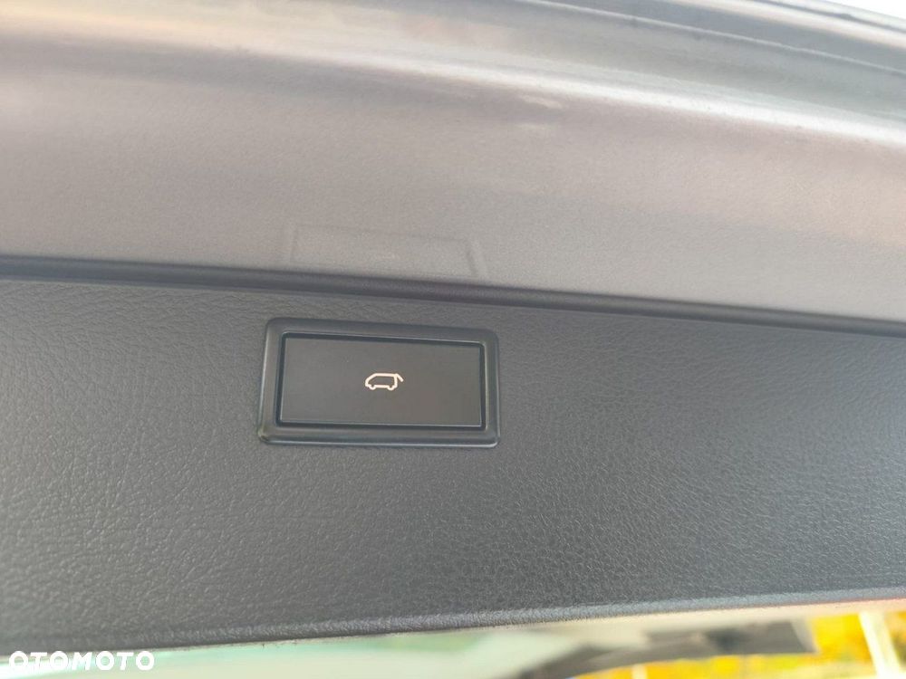 Volkswagen Multivan 2.0 BiTDI L1 Highline 4Motion DSG - 23