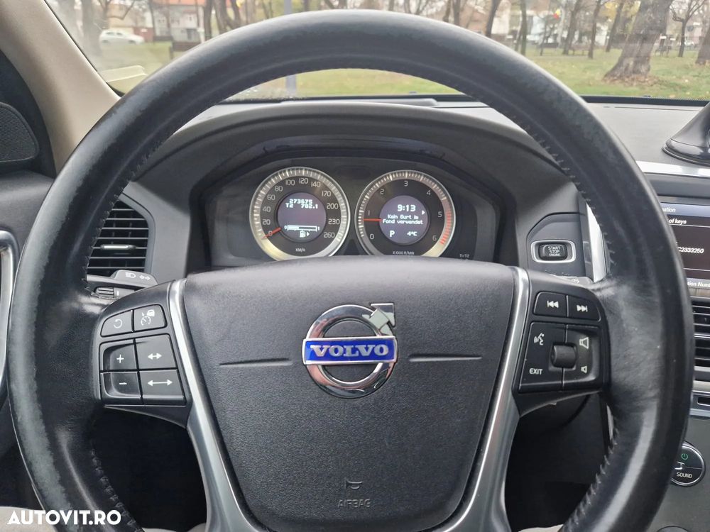 Volvo XC 60 D4 AWD Geartronic Kinetic - 26