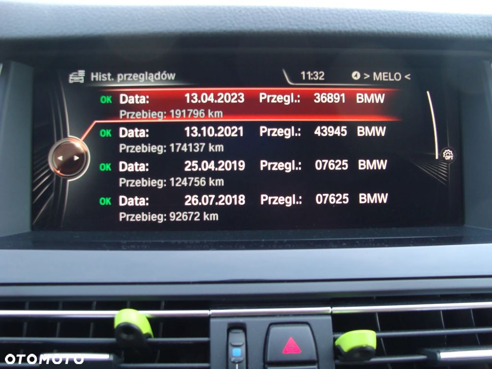 BMW Seria 5 520d xDrive - 14