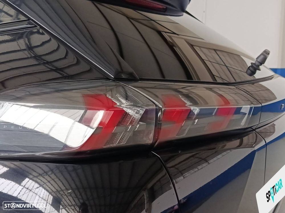 Peugeot 2008 1.2 PureTech GT - 26