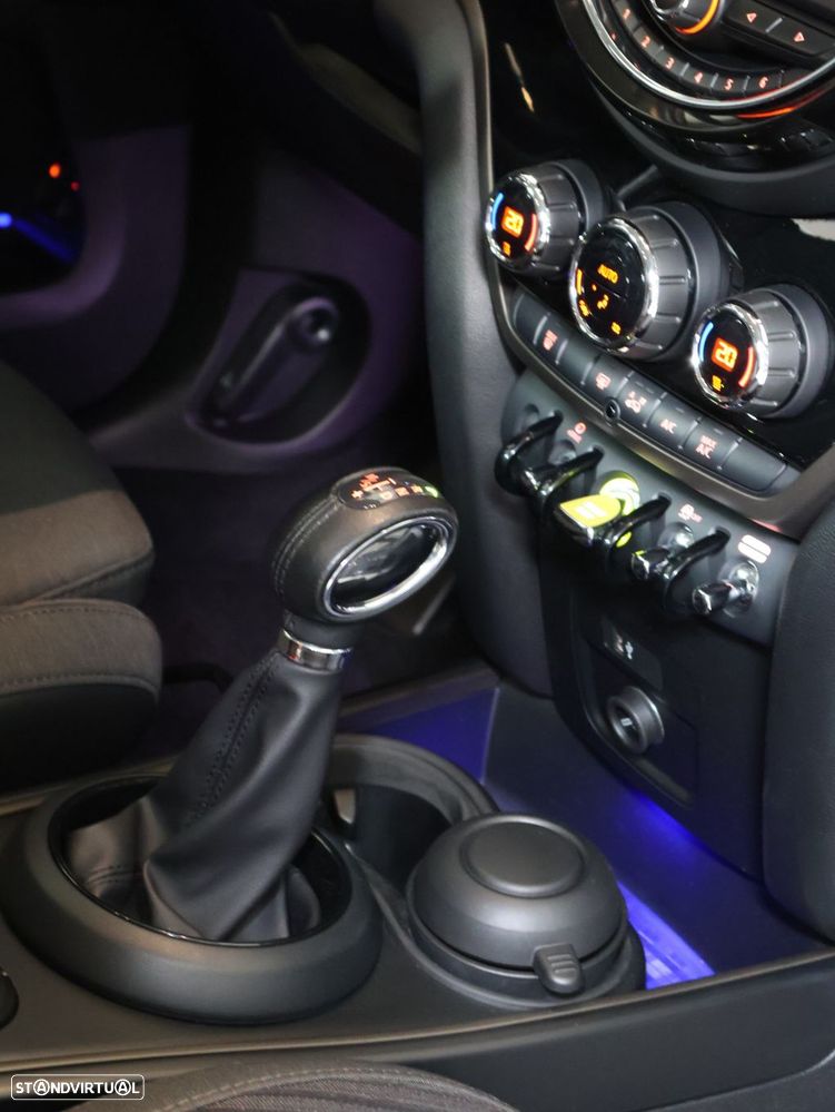 MINI Countryman Cooper SE ALL4 Auto - 24