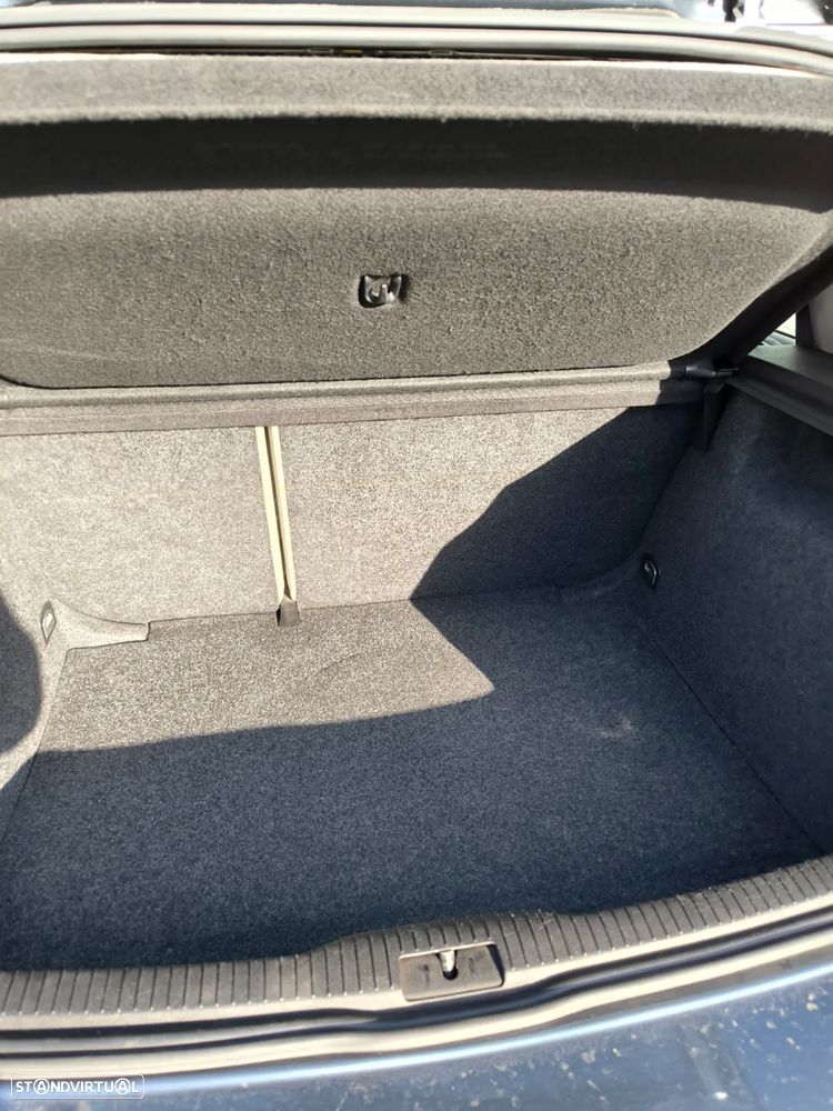 VW Golf 1.9 TDi Highline - 14