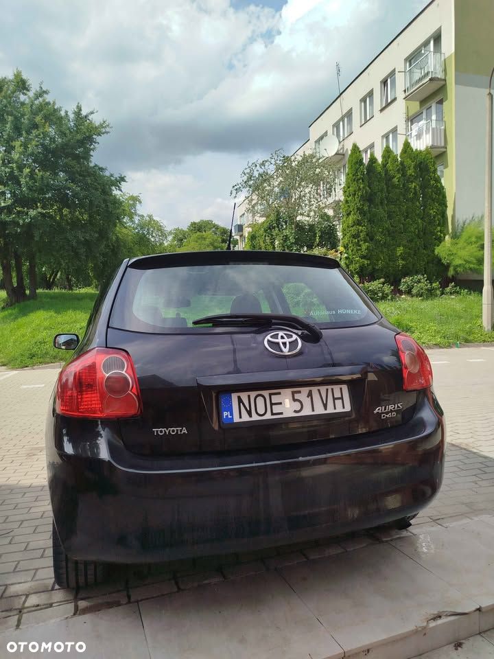 Toyota Auris 2.2 D-4D X - 4