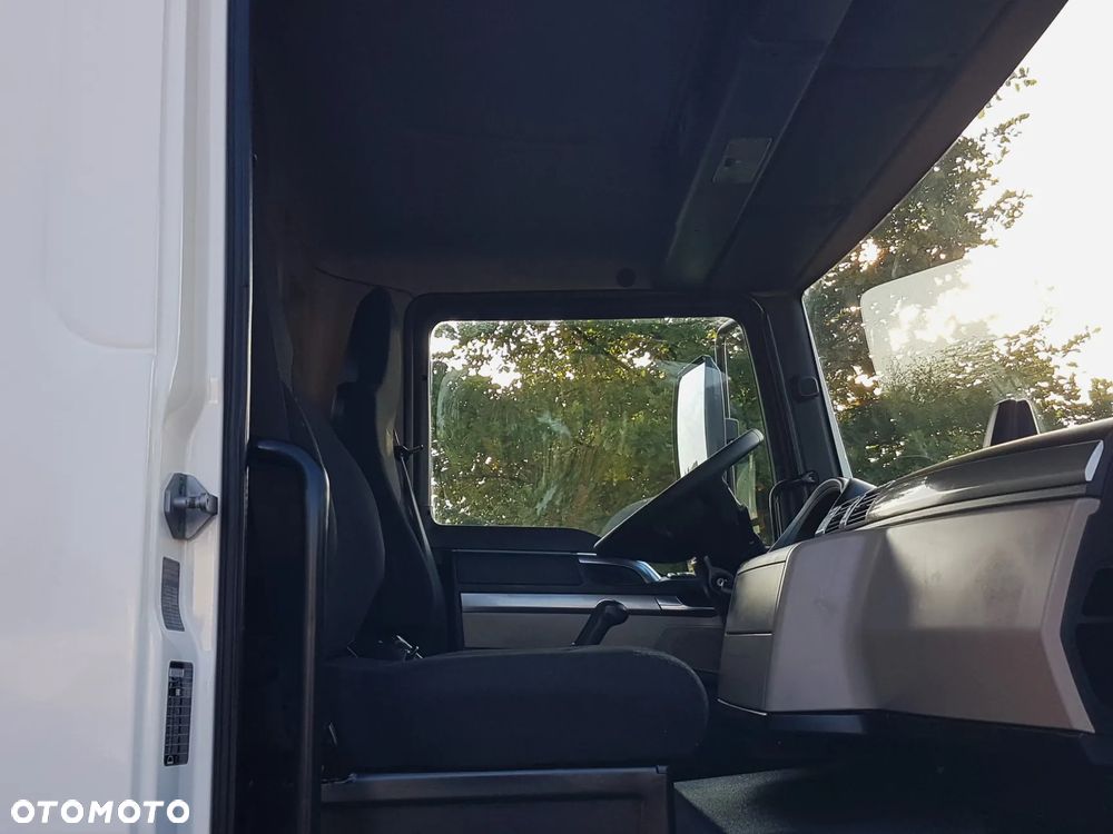 MAN TGL 12.220 HAKOWIEC 4x2 KLIMA - 29