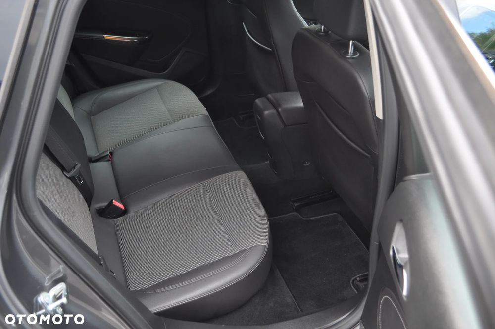 Opel Astra 1.4 Turbo Cosmo - 25