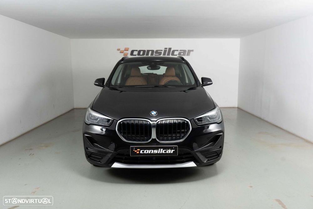 BMW X1 25 e xDrive Corporate Edition - 3