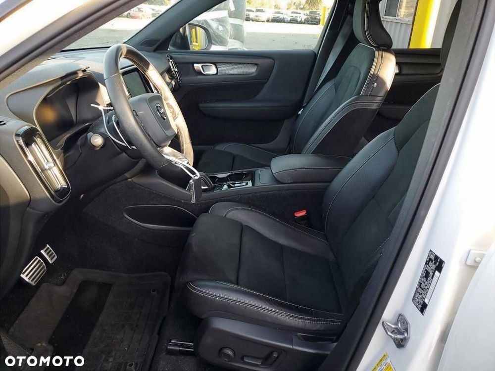 Volvo XC 40 - 8