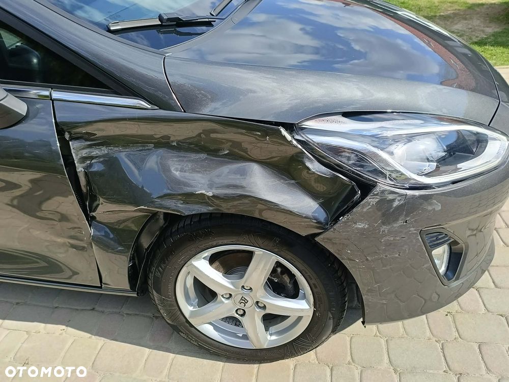 Ford Fiesta 1.1 S&S TITANIUM - 12