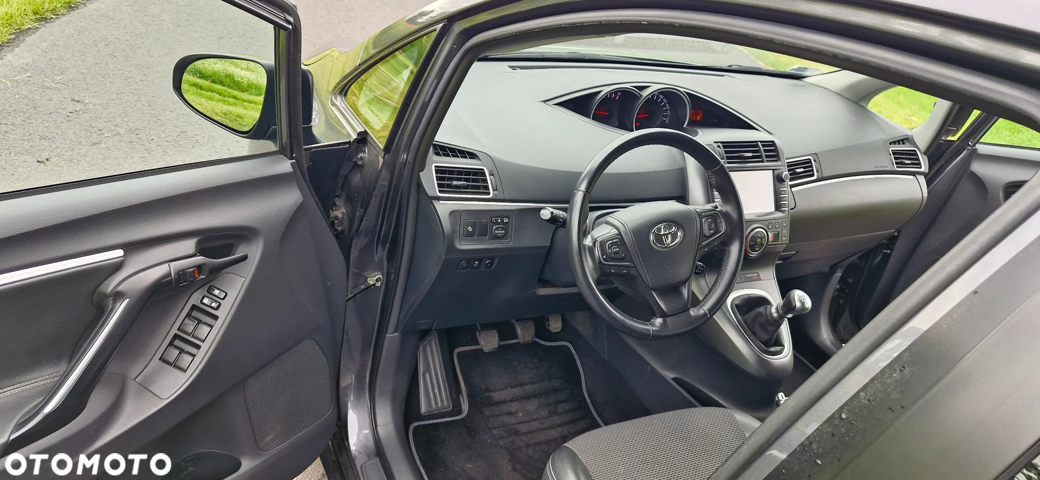Toyota Verso 1.8 Premium 7os - 16