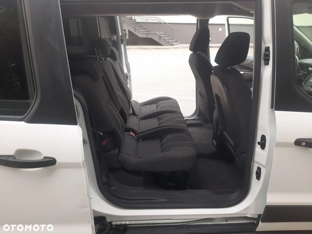 Ford Tourneo Connect Grand - 18
