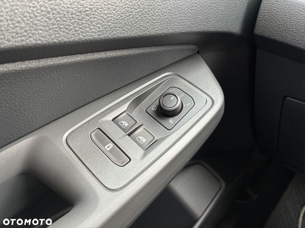 Volkswagen Caddy Maxi/7os. 2,0 TDI 102 KM manualna r. o. 2970 mm - 30