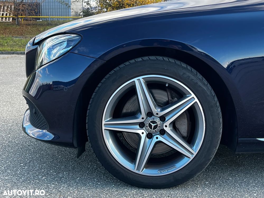 Mercedes-Benz E 300 Aut. - 26