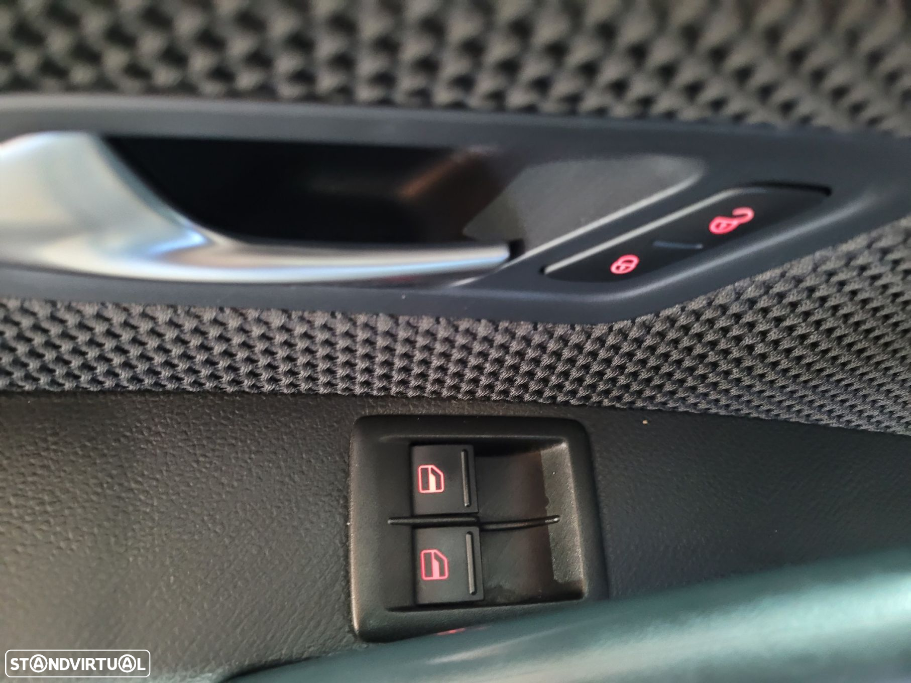 VW Scirocco 2.0 TFSi Sport DSG - 25