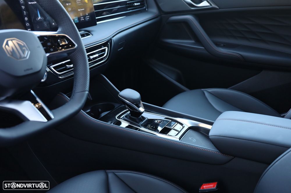 MG HS 1.5 Plug-in Hybrid Luxury - 16