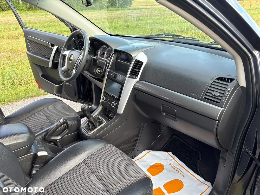 Chevrolet Captiva 2.4 4WD 7 Sitzer LT - 21