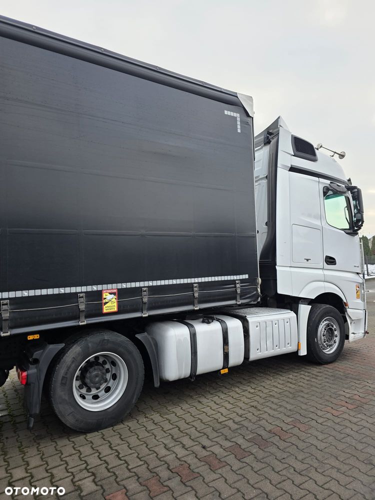 Mercedes-Benz ACTROS - 2