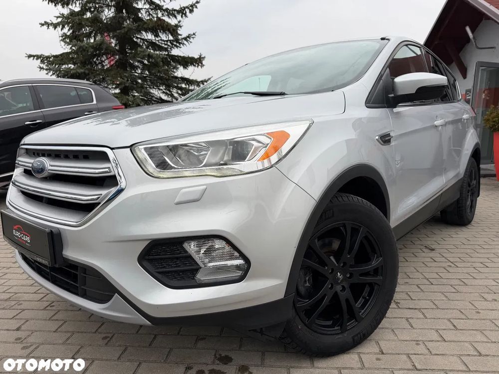 Ford Kuga 1.5 EcoBoost 2x4 Black & Silver - 1