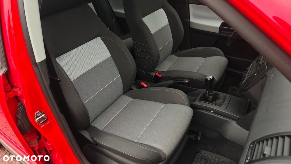 Volkswagen Polo - 10