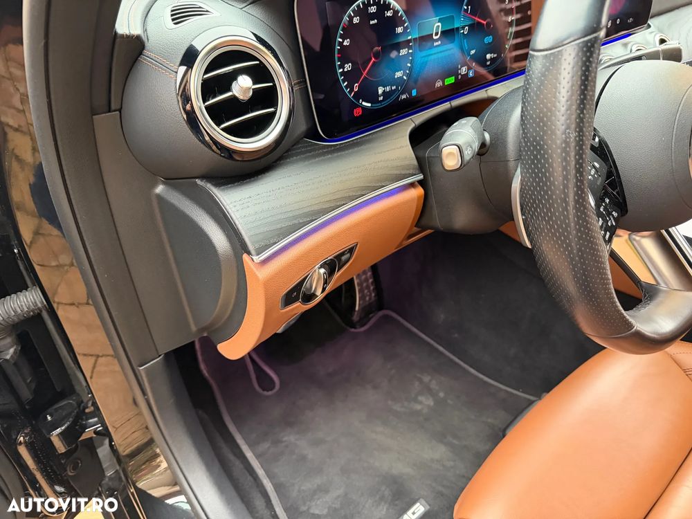 Mercedes-Benz E 300 de Aut. - 19