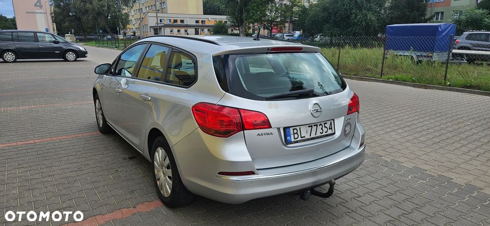Opel Astra 1.7 CDTI DPF Cosmo - 4