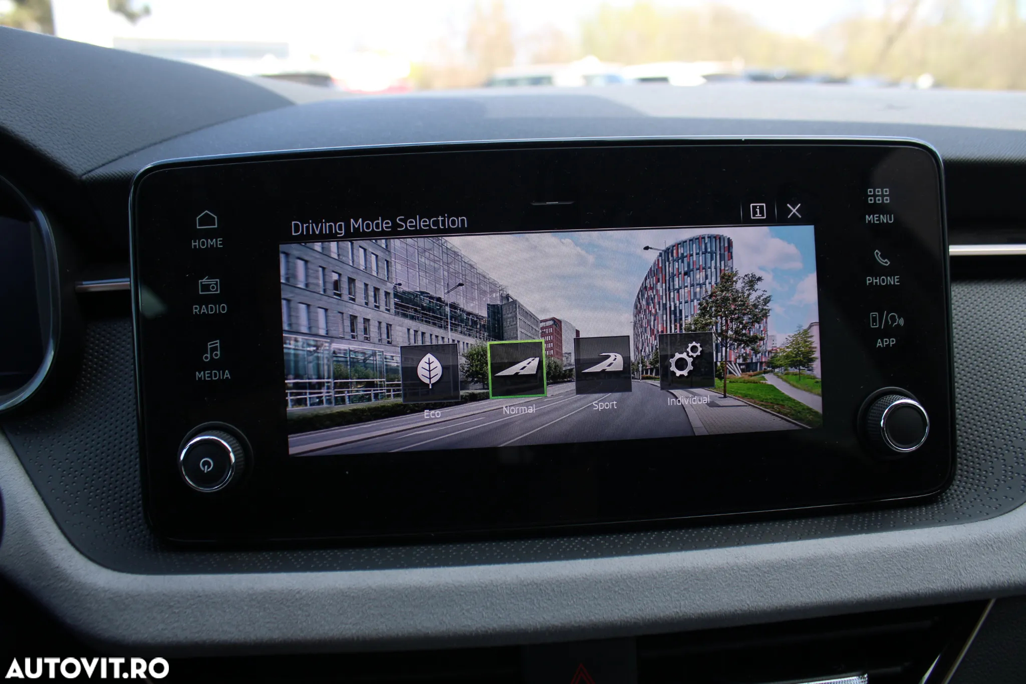 Skoda Kamiq 1.5 TSI DSG Selection - 26