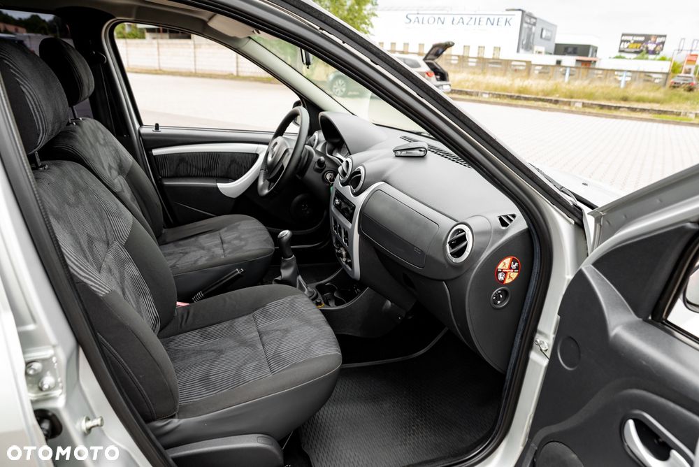 Dacia Logan 1.6 16V Laureate - 25