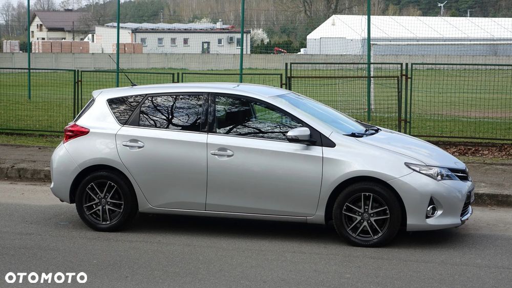 Toyota Auris - 38