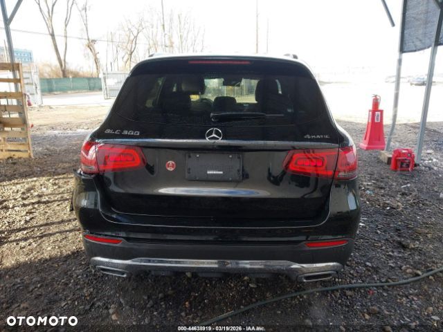 Mercedes-Benz GLC 300 4Matic 9G-TRONIC - 10