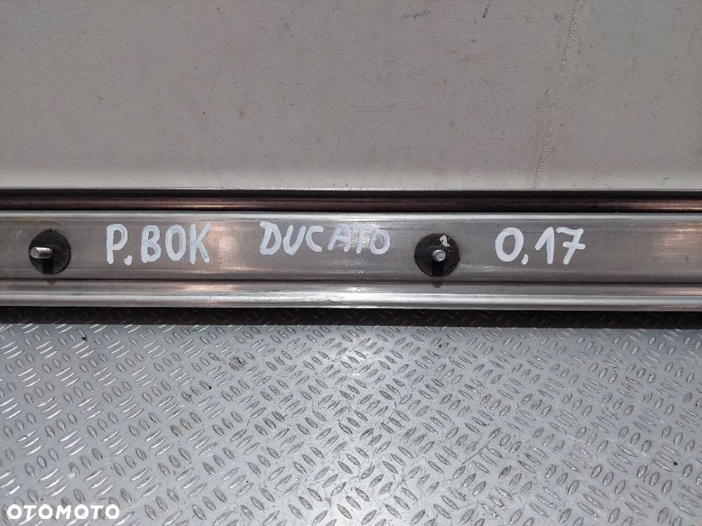 PROWADNICA DRZWI PRZESUWNYCH PRAWYCH FIAT DUCATO III R2017 - 2