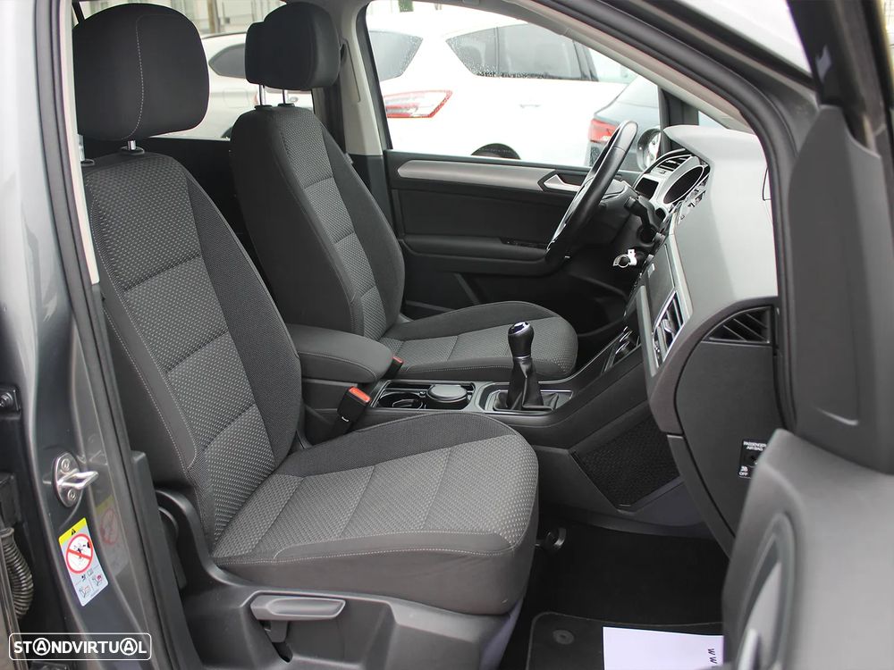 VW Touran 1.6 TDI Confortline - 14