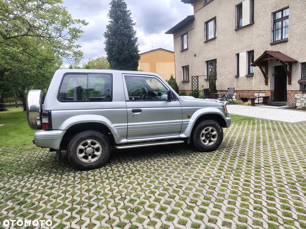 Mitsubishi Pajero - 6