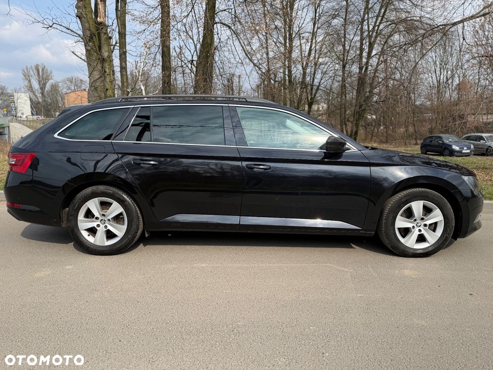 Skoda Superb 2.0 TDI Style - 8