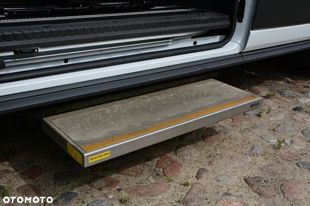 Ford Transit - 18