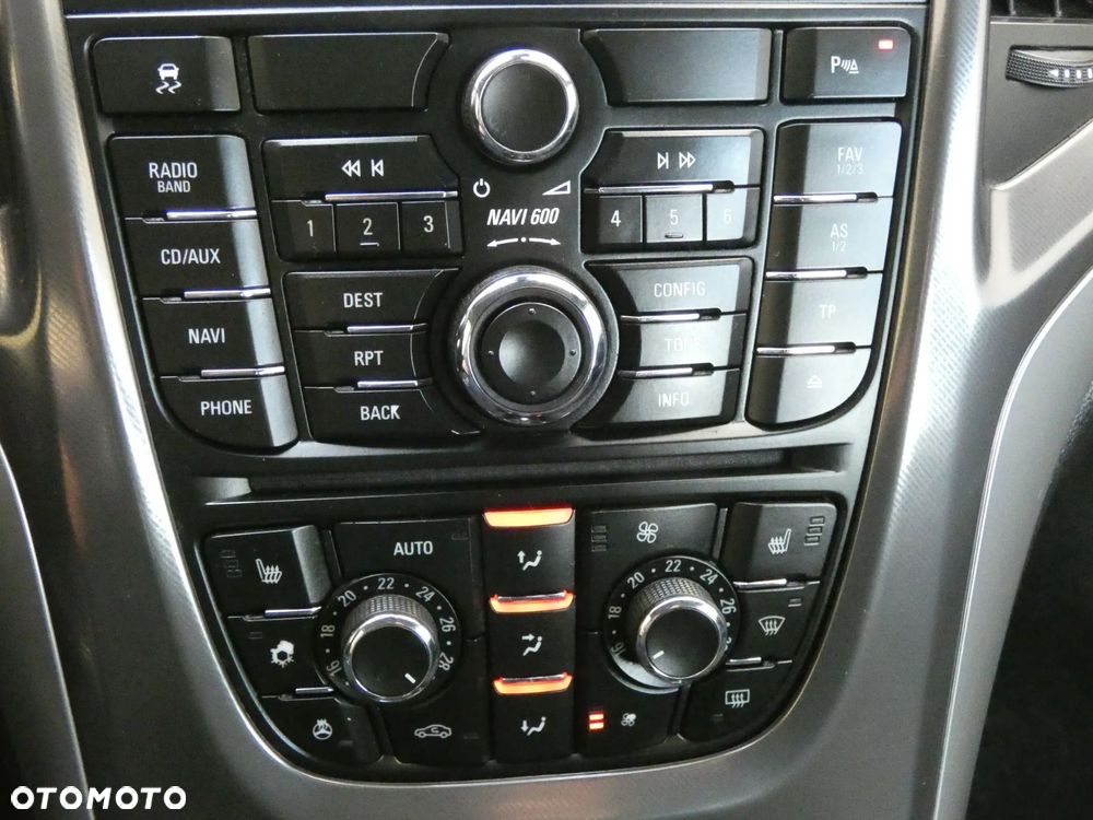 Opel Astra 1.4 T Cosmo S&S - 20