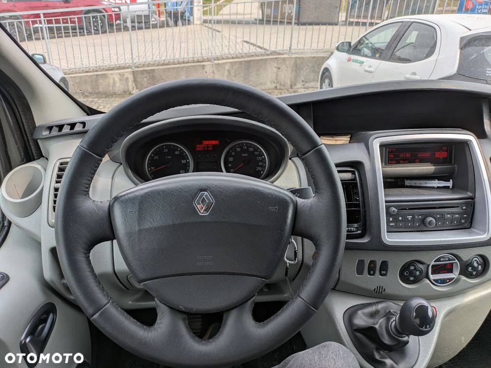 Renault Trafic Passenger Expression - 12