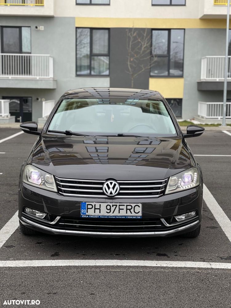 Volkswagen Passat 2.0 TDI Blue TDI DSG Comfortline - 1