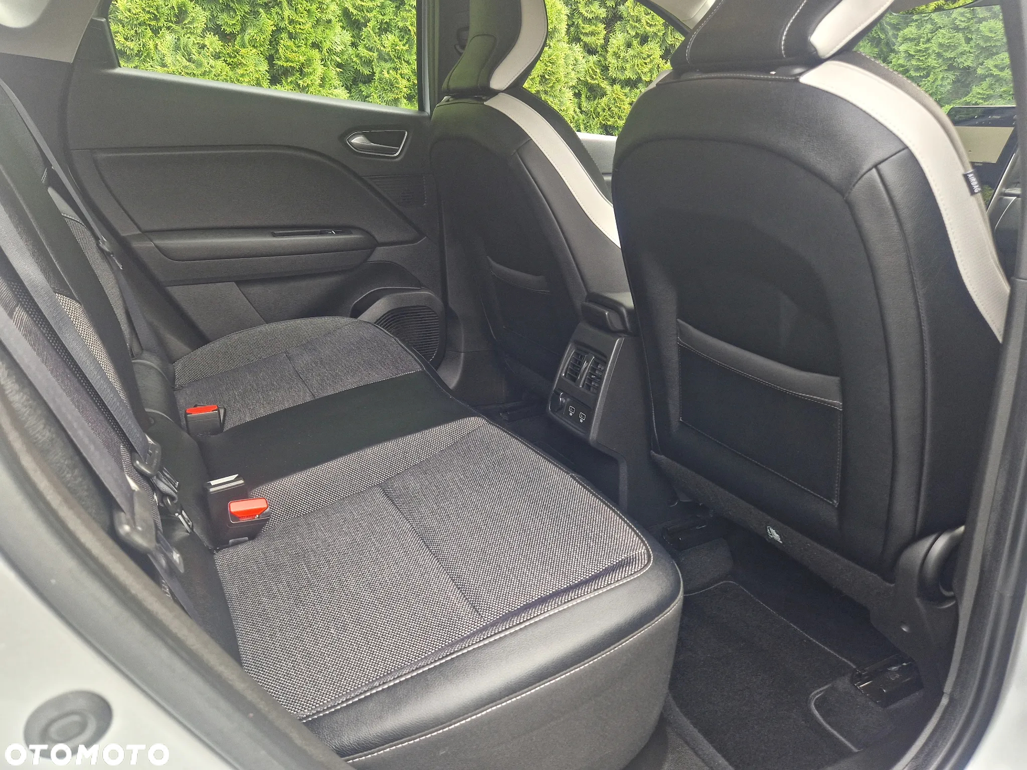 Renault Captur 1.3 TCe Intens EDC - 32