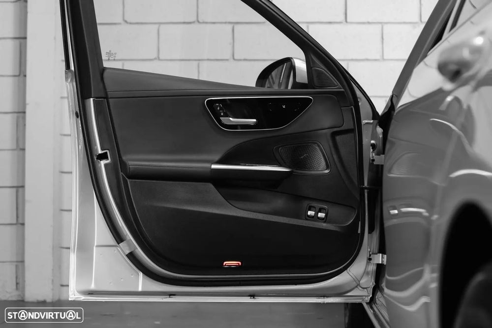 Mercedes-Benz C 300 e 9G-TRONIC Avantgarde Advanced - 30