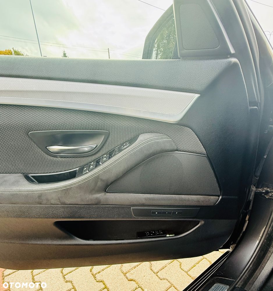 BMW Seria 5 535d Sport-Aut Luxury Line - 14