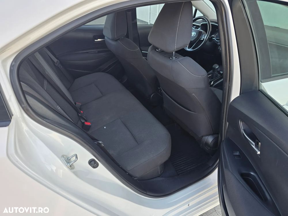 Toyota Corolla - 24